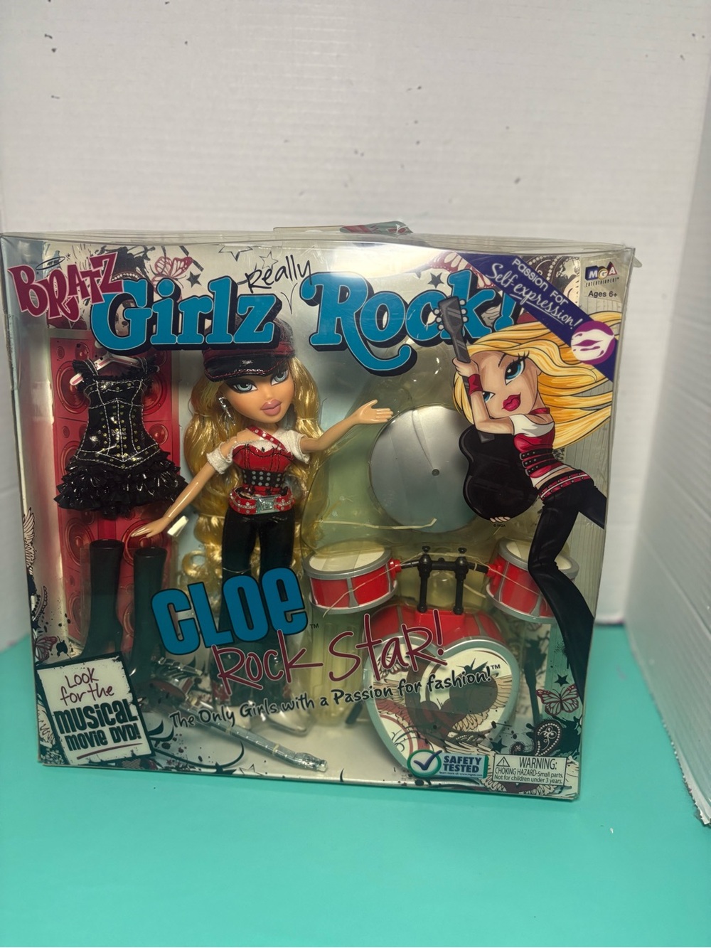 Bratz Girlz Really Rock Cloe Rock Star Fashion Doll with Drum Set & Accessories